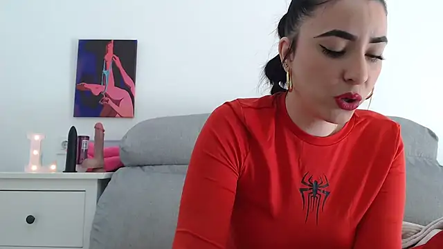 Snapshot of leilacam25 chatting on November 23, 1:54 pm leilacam25 online show from November 23, 1:54 pm