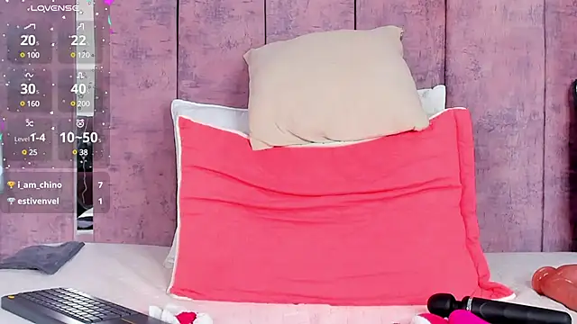 Snapshot of AshlieRoberts chatting on February 14, 5:57 pm AshlieRoberts online show from February 14, 5:57 pm