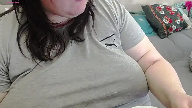 lisa Black00 online show from April 6, 6:25 am