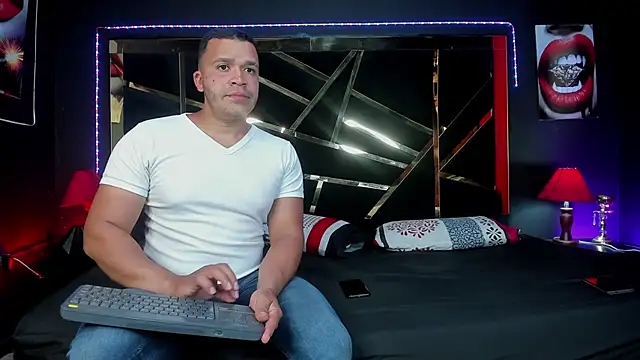 AndyandFran online show from December 5, 9:01 pm