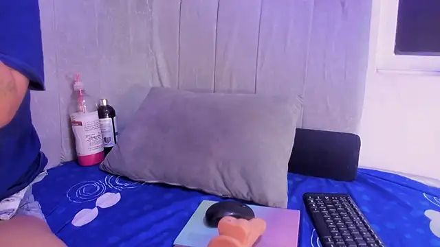 celeste jhons online show from November 3, 8:12 pm