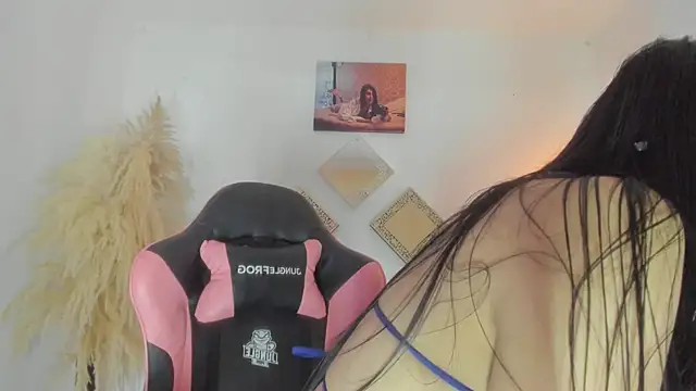 kattadoll online show from March 14, 9:43 pm