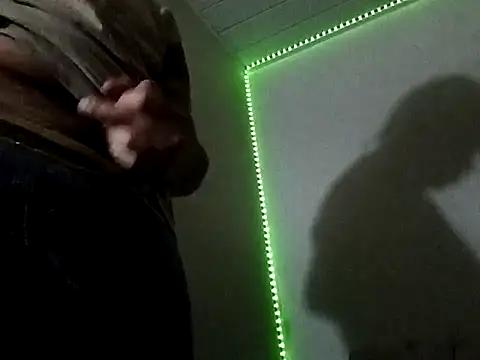 Snapshot of KeptupHack chatting on November 27, 5:35 pm KeptupHack online show from November 27, 5:35 pm