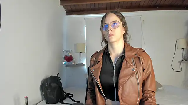 Snapshot of _ashleymiller chatting on March 17, 7:04 pm ashleymiller online show from March 17, 7:04 pm