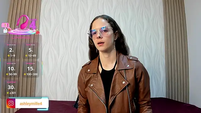  ashleymiller online show from March 18, 7:04 pm