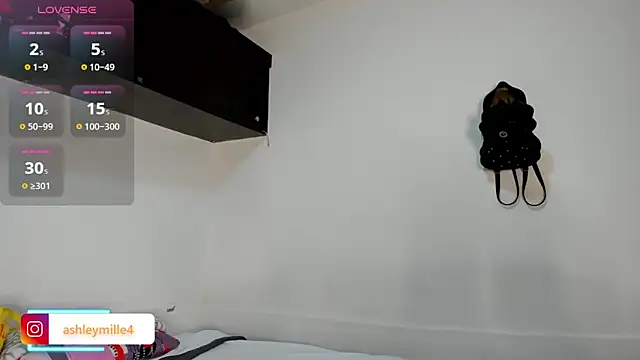  ashleymiller online show from October 30, 7:00 pm