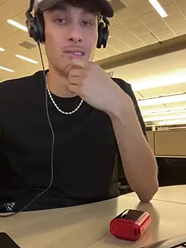 ppahcket online show from January 12, 4:31 am