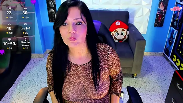 Snapshot of FelinaJohnson chatting on February 24, 10:03 pm FelinaJohnson online show from February 24, 10:03 pm