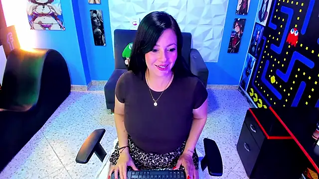 Snapshot of FelinaJohnson chatting on March 8, 8:03 pm FelinaJohnson online show from March 8, 8:03 pm