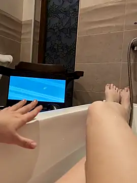 Yourlittledemon online show from April 12, 3:48 pm