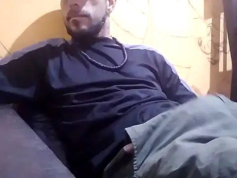 Snapshot of tylerdurden_89 chatting on March 11, 12:44 am tylerdurden 89 online show from March 11, 12:44 am