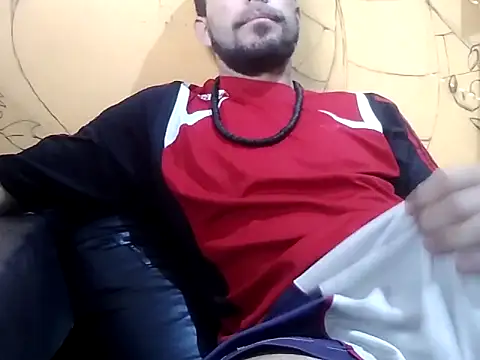 Snapshot of tylerdurden_89 chatting on March 10, 11:01 am tylerdurden 89 online show from March 10, 11:01 am