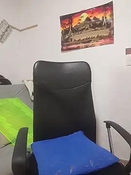 latinmartin73 online show from November 24, 8:09 pm