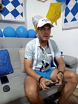 latinmartin73 online show from September 23, 12:50 am