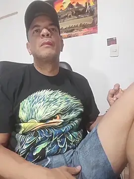 latinmartin73 online show from November 26, 3:39 am