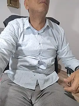 Snapshot of latinmartin73 chatting on June 10, 12:56 am latinmartin73 online show from June 10, 12:56 am