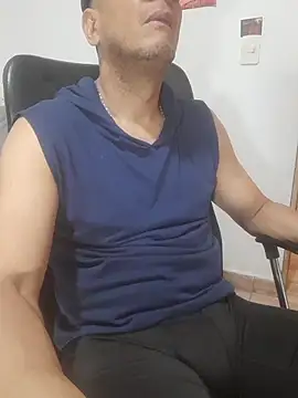 latinmartin73 online show from November 20, 6:19 pm