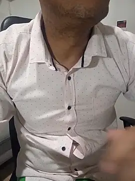 latinmartin73 online show from February 13, 12:43 am