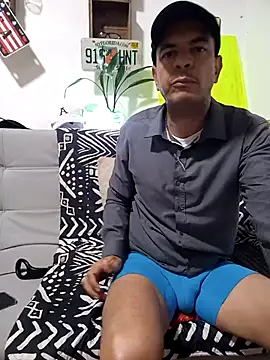 latinmartin73 online show from September 18, 12:57 am