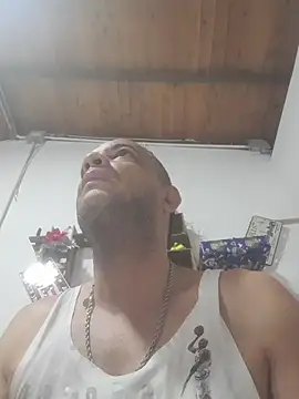 latinmartin73 online show from December 5, 1:53 pm