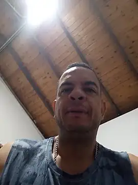 latinmartin73 online show from February 7, 10:34 am