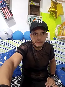 latinmartin73 online show from October 7, 12:00 am