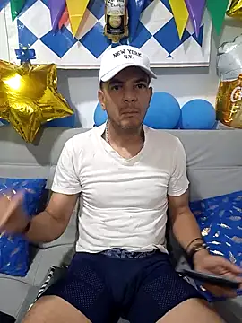 latinmartin73 online show from September 27, 12:44 pm