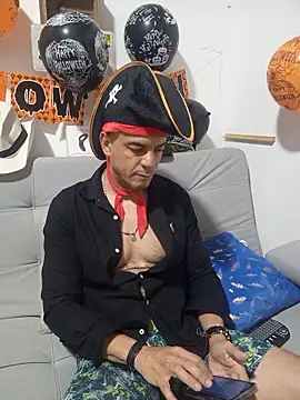 latinmartin73 online show from October 27, 1:50 am