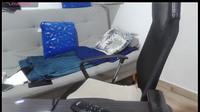 latinmartin73 online show from March 25, 12:11 am