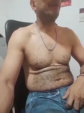 latinmartin73 online show from November 26, 3:45 pm