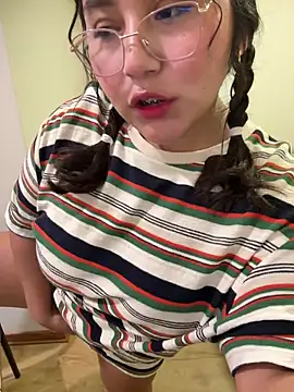 kittyfresita online show from January 7, 6:29 am