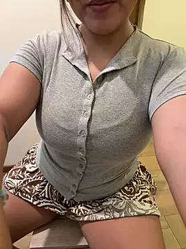 kittyfresita online show from April 17, 5:16 pm