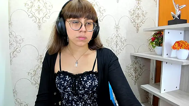 Snapshot of Nataly_Cloud chatting on February 16, 12:54 pm Nataly Cloud online show from February 16, 12:54 pm