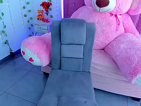 dulcevegga online show from March 23, 9:03 pm