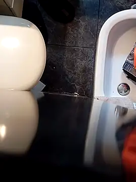 jovenestraviesos online show from February 14, 5:02 pm