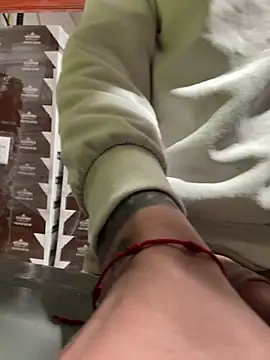 jovenestraviesos online show from February 20, 6:32 pm