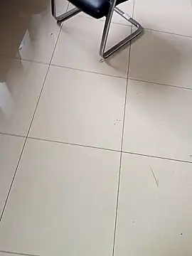 huzi518 online show from November 11, 8:31 am