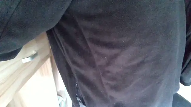 huzi518 online show from April 4, 1:12 am