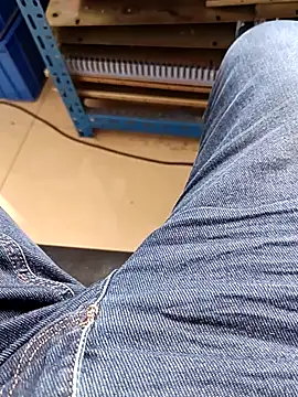 huzi518 online show from April 14, 7:46 am