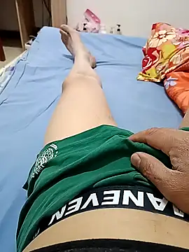 huzi518 online show from December 3, 2:27 pm