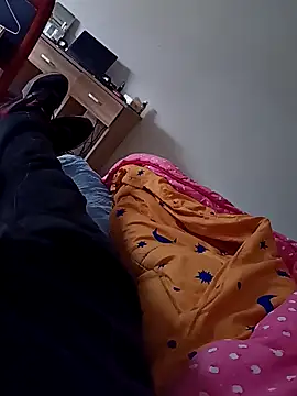 huzi518 online show from April 9, 9:26 am