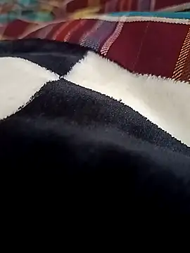 huzi518 online show from February 19, 1:30 pm