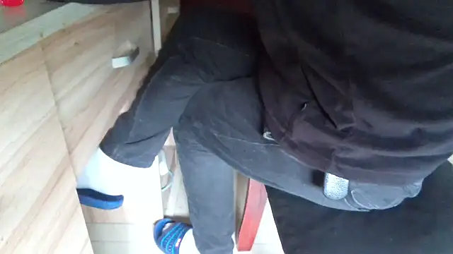 huzi518 online show from March 22, 7:21 am