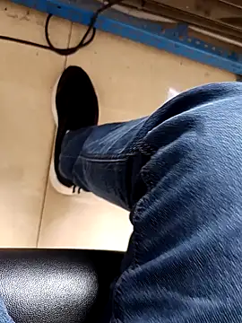 huzi518 online show from April 13, 2:48 am