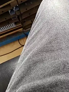 huzi518 online show from April 8, 7:21 am