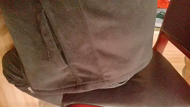 huzi518 online show from November 22, 6:56 am