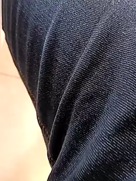 huzi518 online show from October 31, 1:02 am