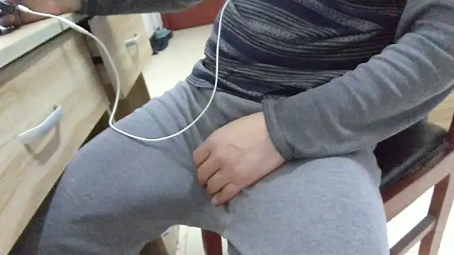 huzi518 online show from March 15, 6:42 am