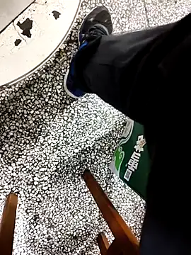 huzi518 online show from November 1, 10:42 am