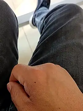 huzi518 online show from November 13, 7:56 am